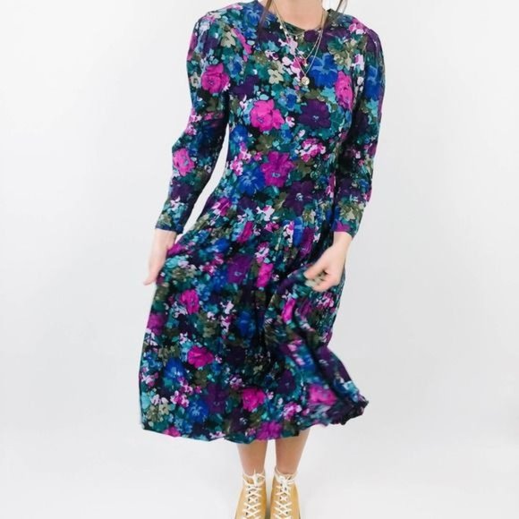 Vintage Dresses & Skirts - Vintage Purple Floral Midi Dress